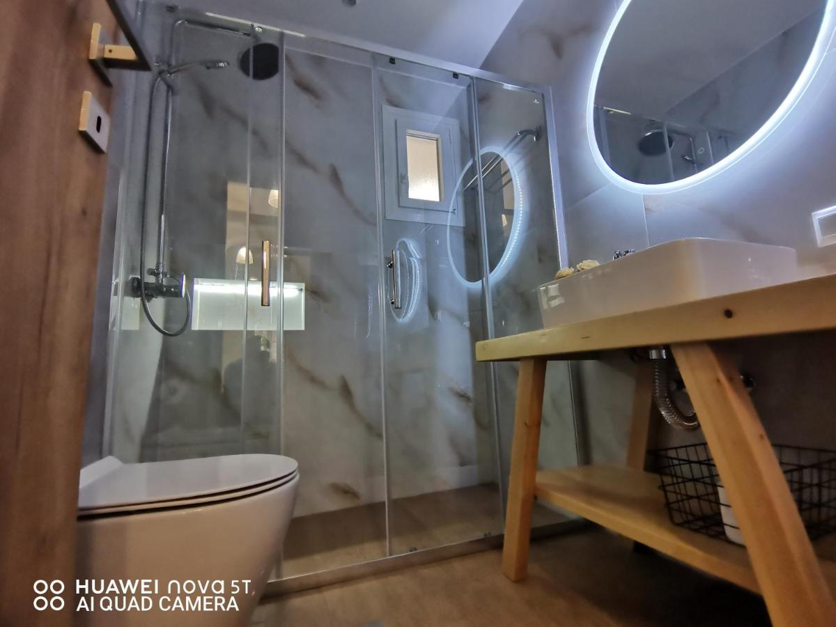 Nely'S Luxury Home Нидри Экстерьер фото